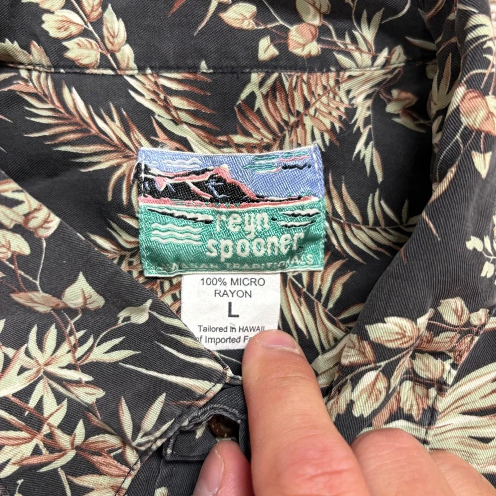 Vintage Reyn Spooner Hawaiian Shirt Men's Large Hawaiian Traditionals Spun Rayon